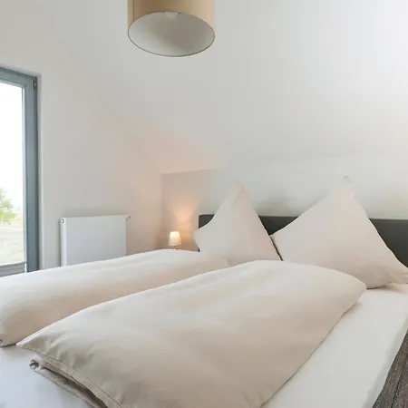 Ostsee - Reetdachhaus Nr 36 Warder Im