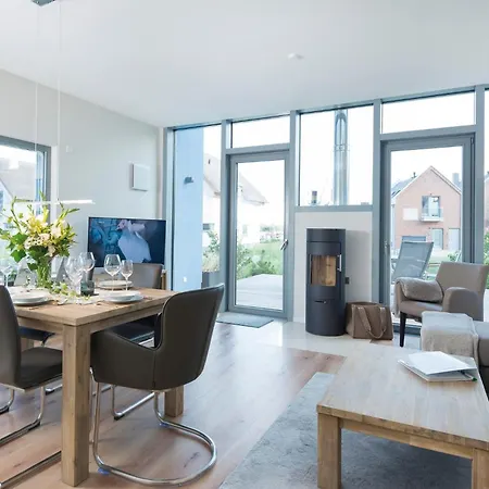 Ostsee - Reetdachhaus Nr 36 Warder Im